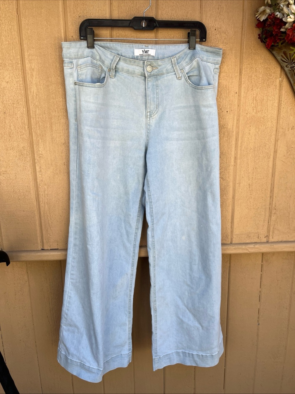 YMI Wide-Leg Jeans Womens 11/30 STRETCHY FITS UP To 14/16 Wash High Rise